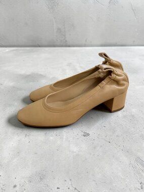 EVERLANE Beige Leather Block Heels Size US 6